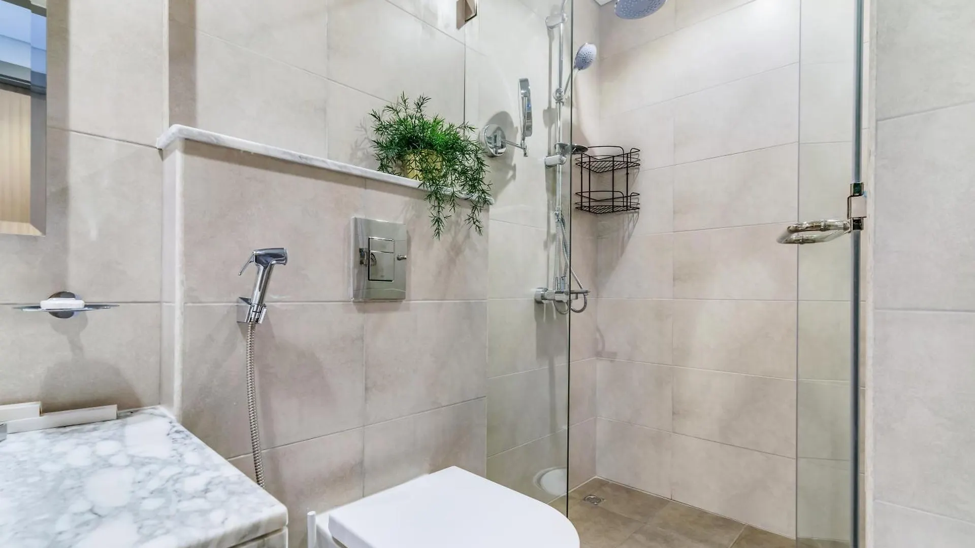 Luxury 3Br Apt With Balcony & Views, Aykon Tower Dubai
