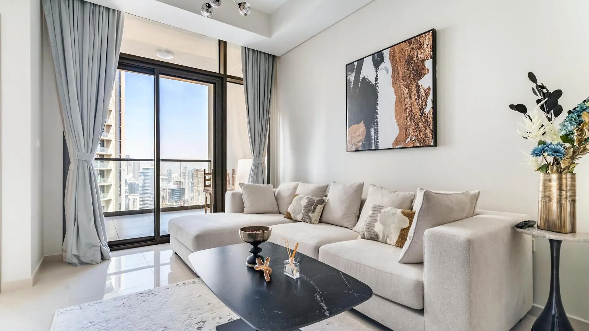 Luxury 3Br Apt With Balcony & Views, Aykon Tower Dubai