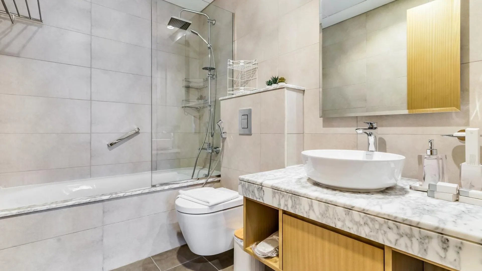 Luxury 3Br Apt With Balcony & Views, Aykon Tower Dubai 0*,