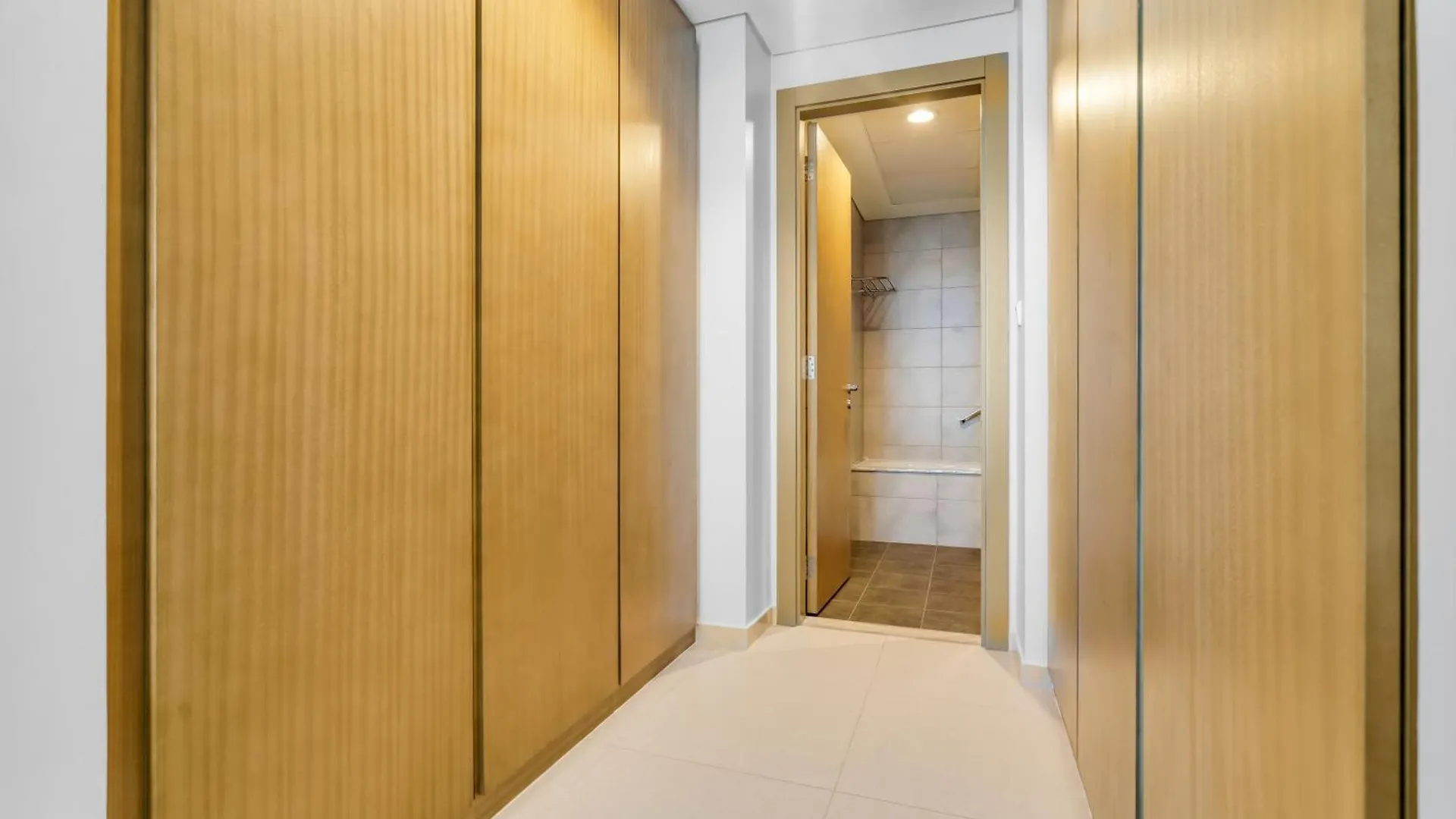 Luxury 3Br Apt With Balcony & Views, Aykon Tower Dubai