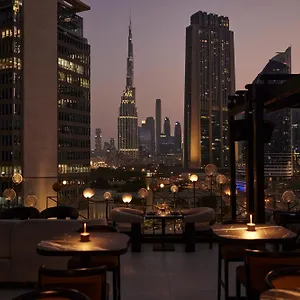 5* Otel Four Seasons International Financial Centre